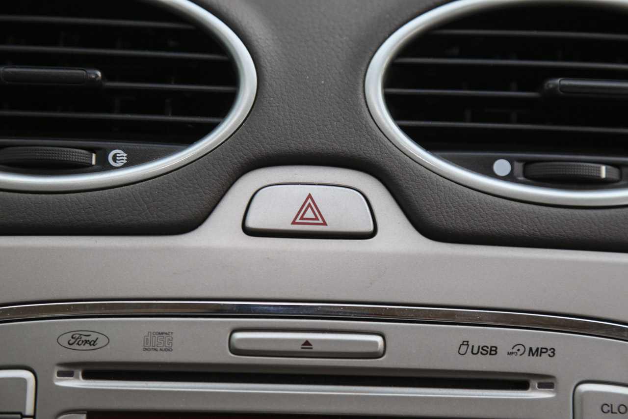 2013款福克斯两厢经典1.8L自动时尚型