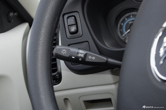 2017款V3菱悦1.5L手动基本型