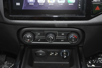 2017款瑞虎5X 1.5T手动豪华型
