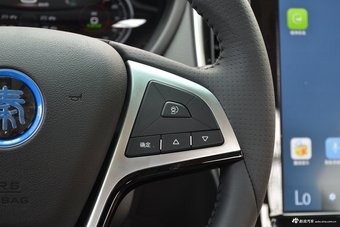 2018款比亚迪秦EV450 智联锋尚型