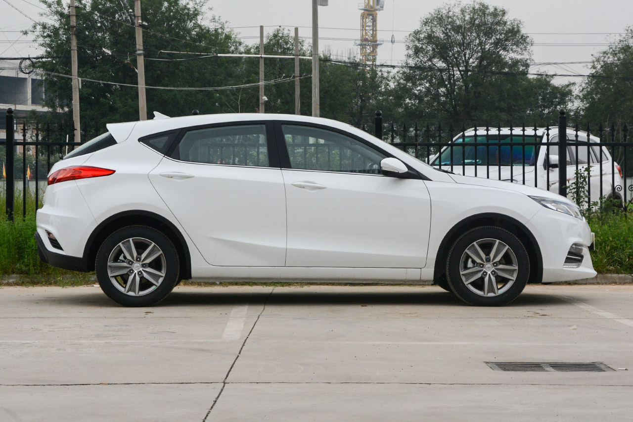 2016款逸动XT 1.6L手动俊酷型