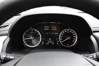 2017款本田UR-V 2.0L 370TURBO自动四驱尊耀版