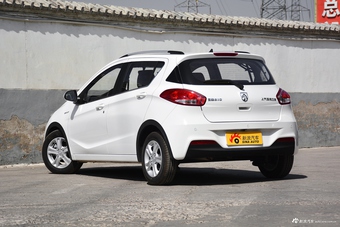 2017款宝骏310 1.5L手动豪华型