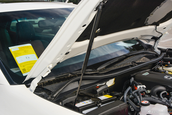 2018款皇冠2.0T自动运动版