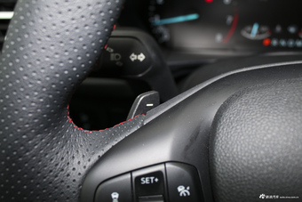 2019款福克斯三厢1.5T自动ST Line EcoBoost 180