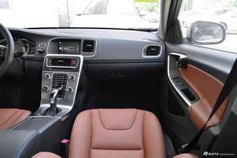 2018款沃尔沃S60L 2.0T自动T4智远版