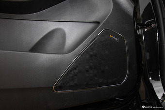 2017款宝骏560 1.5T DCT尊享型