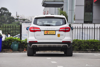 2015款哈弗H8 2.0T自动两驱精英型