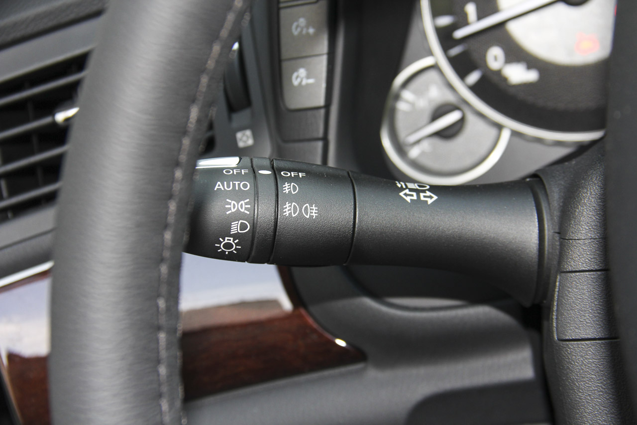 2015款英菲尼迪Q70L 2.5L悦享版