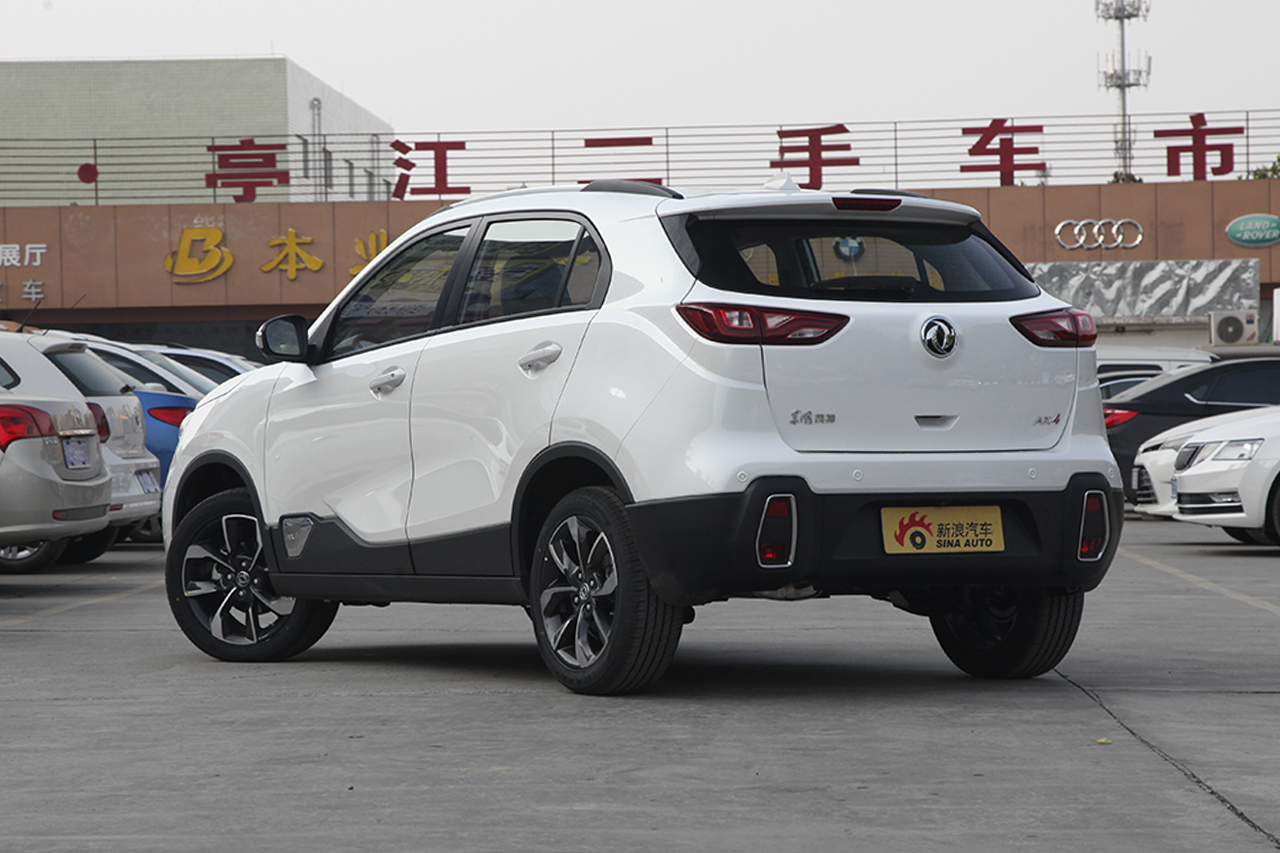 2017款风神AX4 1.6L手动潮尚型