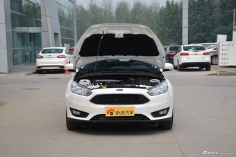2017款福克斯两厢1.6L自动舒适型智行版 珠光白