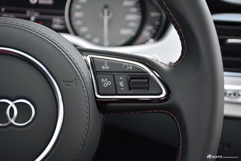 2016款奥迪S8 4.0T自动4.0TFSI quattro