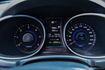 2013款格锐2.2T自动 7座四驱舒适型