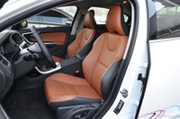 2018款沃尔沃S60L 2.0T自动T4智驭进取版