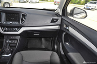 2016款荣威360 1.5L自动智屏版