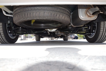 2016款奔驰威霆2.0T自动精英版 太空银