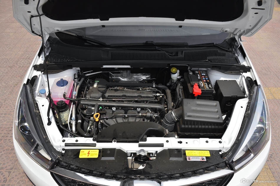 2017款艾瑞泽5 1.5L自动豪华版