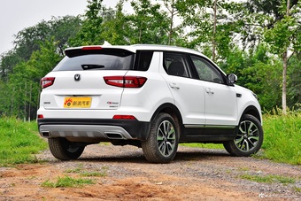 2017款长安CS55 1.5T手动炫酷型