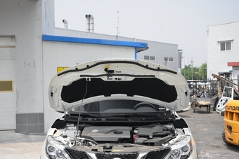 2017款日产逍客 2.0L自动精英版