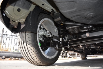 2018款吉利远景S1 1.5L手动锋享型