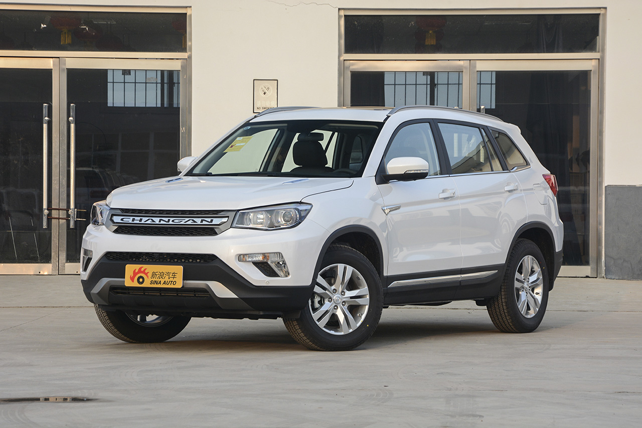 2017款长安CS75尚酷版 1.5T自动锋锐型