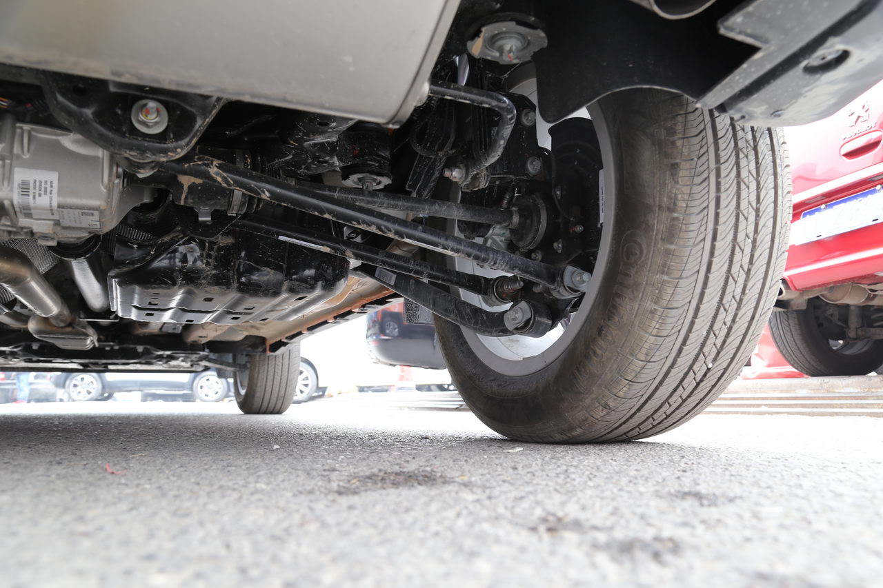 2017款自由侠2.0L自动四驱越能敞篷版