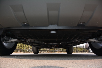 2017款揽胜极光2.0T自动PURE风尚版