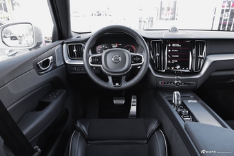 2018款沃尔沃XC60新能源2.0T自动T8 E驱混动智尊豪华版