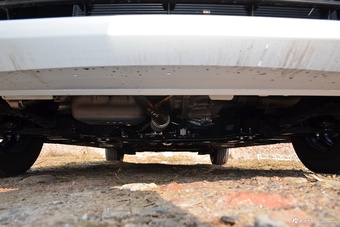 2016款标致301 1.6L手动舒适版 