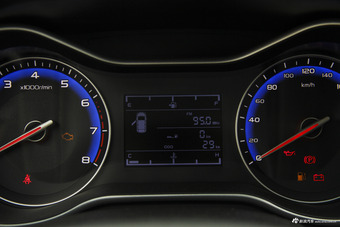 2018款吉利远景1.5L手动幸福版