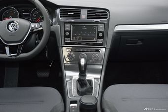 2018款高尔夫1.2T 180TSI自动舒适型