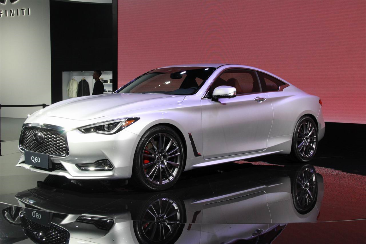 2017款英菲尼迪q60 s 2.0t自动豪华运动版