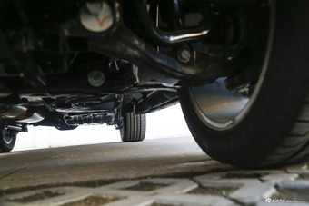 2016款撼路者2.0T自动四驱旗舰版汽油