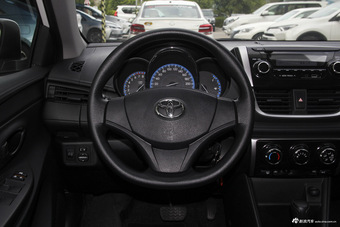 2017款威驰FS 1.5L手动锋驰版 