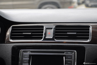 2016款桑塔纳1.6L自动豪华版