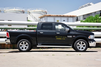 2017款RAM 1500 Laramie 5.7L豪华版