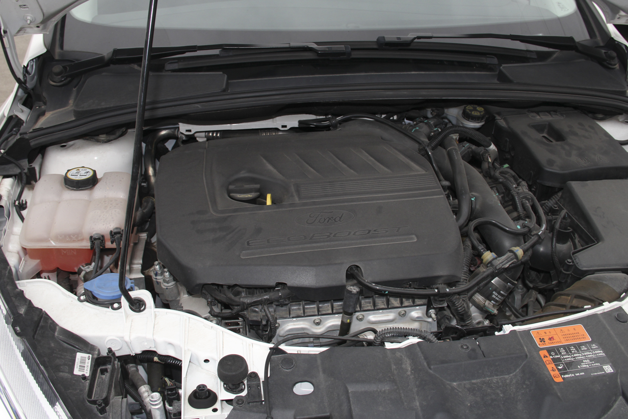 2018款福克斯三厢1.5T自动精英型EcoBoost 180