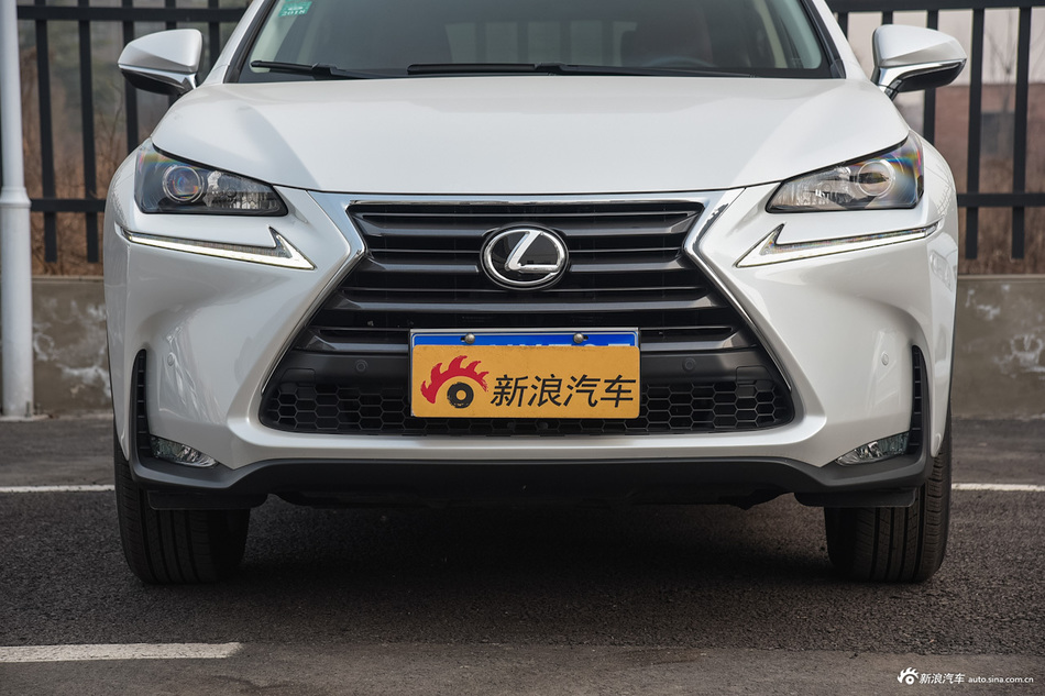 2015款雷克萨斯NX 2.5L自动300h前驱锋尚版