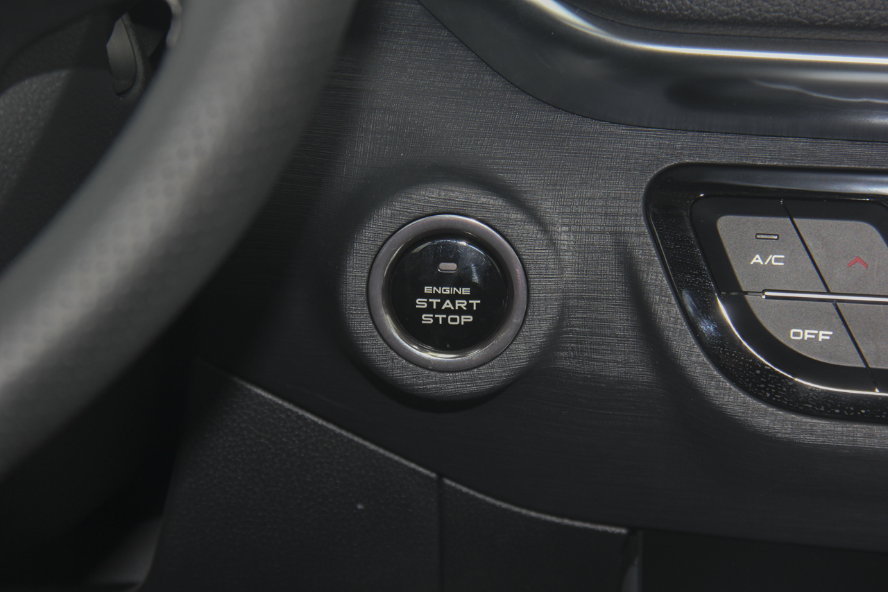 2018款森雅R9 1.2T自动尊贵智悦型