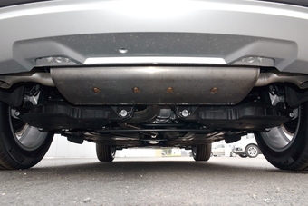 2019款沃尔沃XC40 2.0T四驱正午熔岩红T4