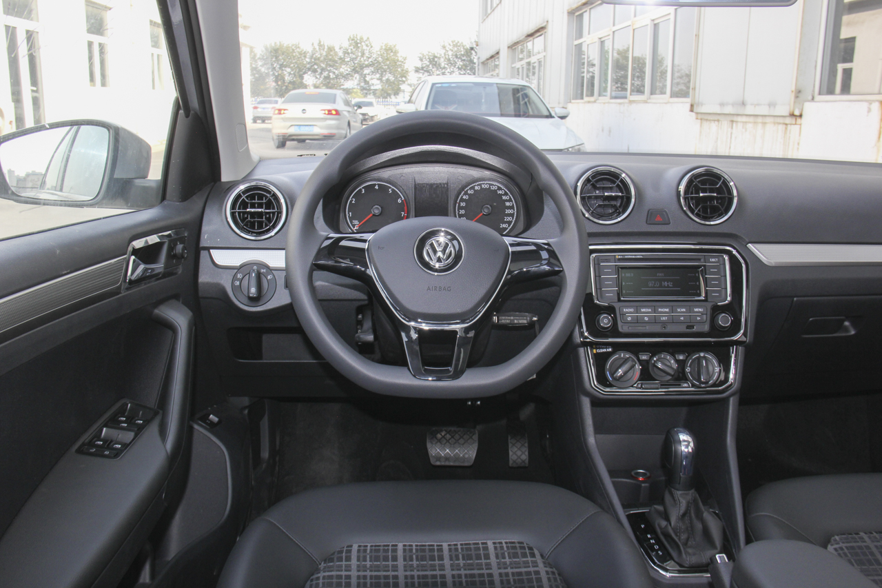 2017款捷达1.5L自动豪华型