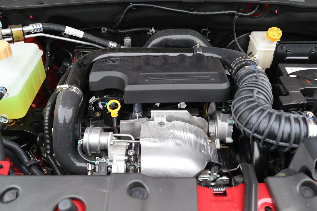 2017款北汽幻速S5 1.3T 手动尊贵型