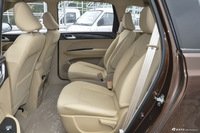 2016款宝骏730 1.5T手动标准版 7座