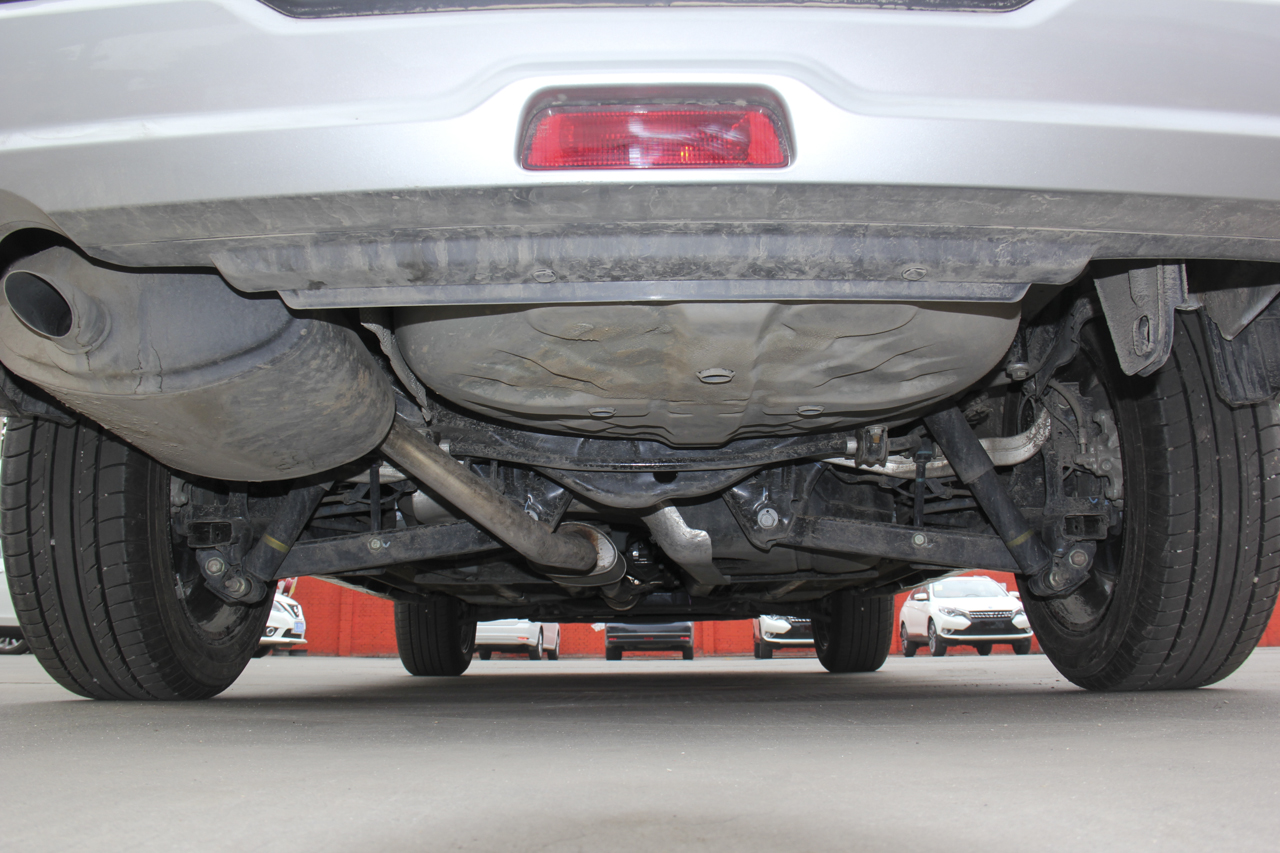 2018款启辰T70 2.0L自动睿享运动版