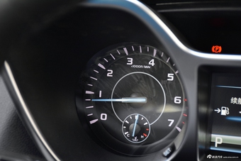 2016款驭胜S330 1.5T自动两驱尊贵版