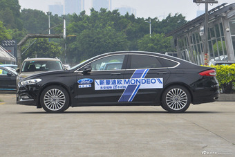 2017款蒙迪欧2.0L自动 HEV 智尊旗舰型