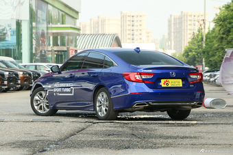 2018款雅阁1.5T自动尊贵版260TURBO