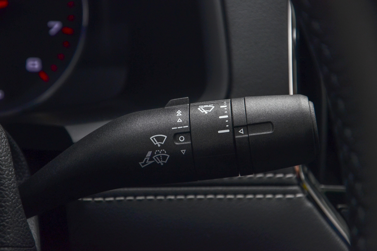 2017款荣威i6 1.0T手动豪华版16T