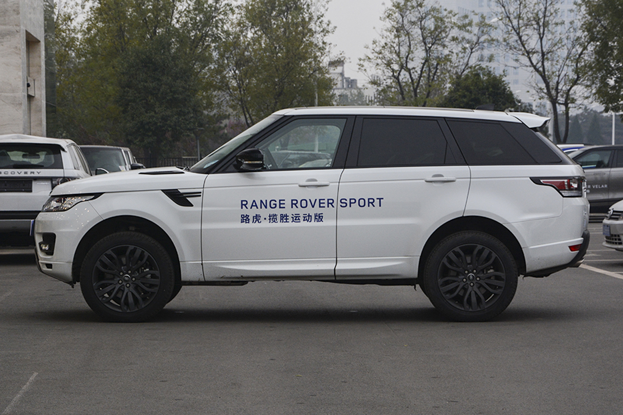 2017款揽胜运动版3.0自动V6 SC HSE Dynamic