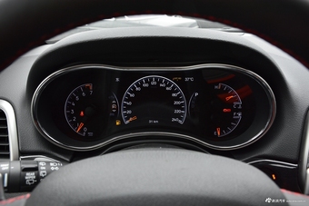 2018款大切诺基3.6L自动高性能四驱版